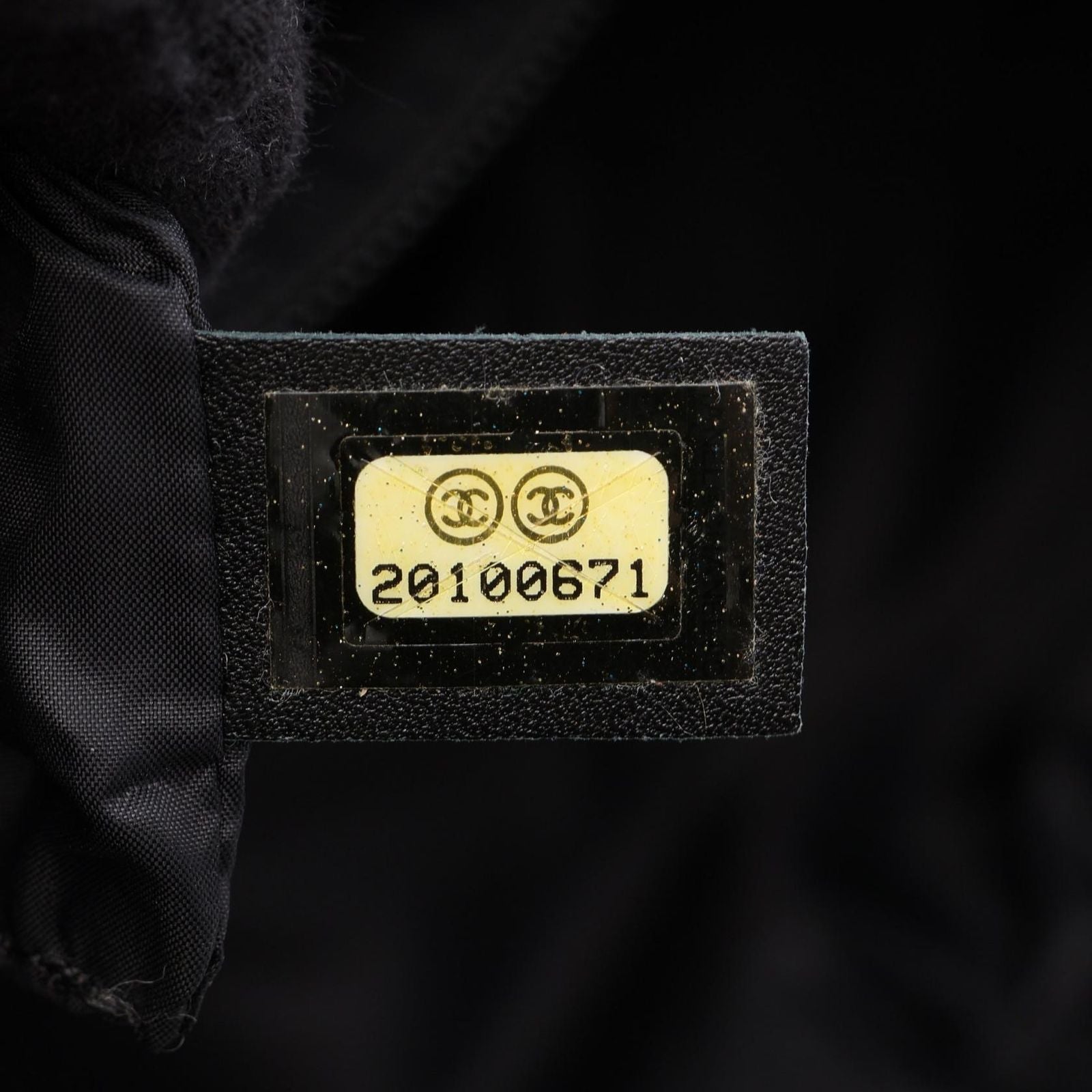 Chanel Tote Coco Cocoon MM Green Black Nylon Leather — view 5