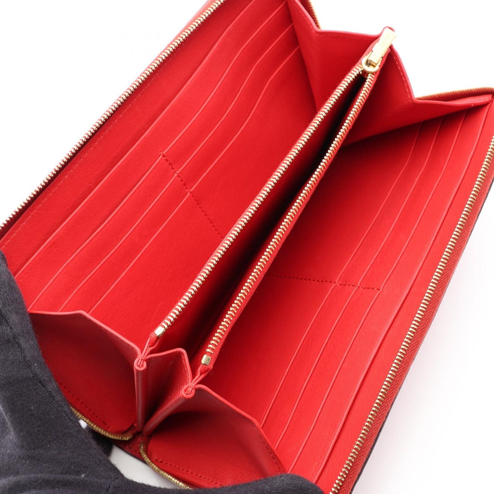 Celine Round Wallet Red Leather — view 3