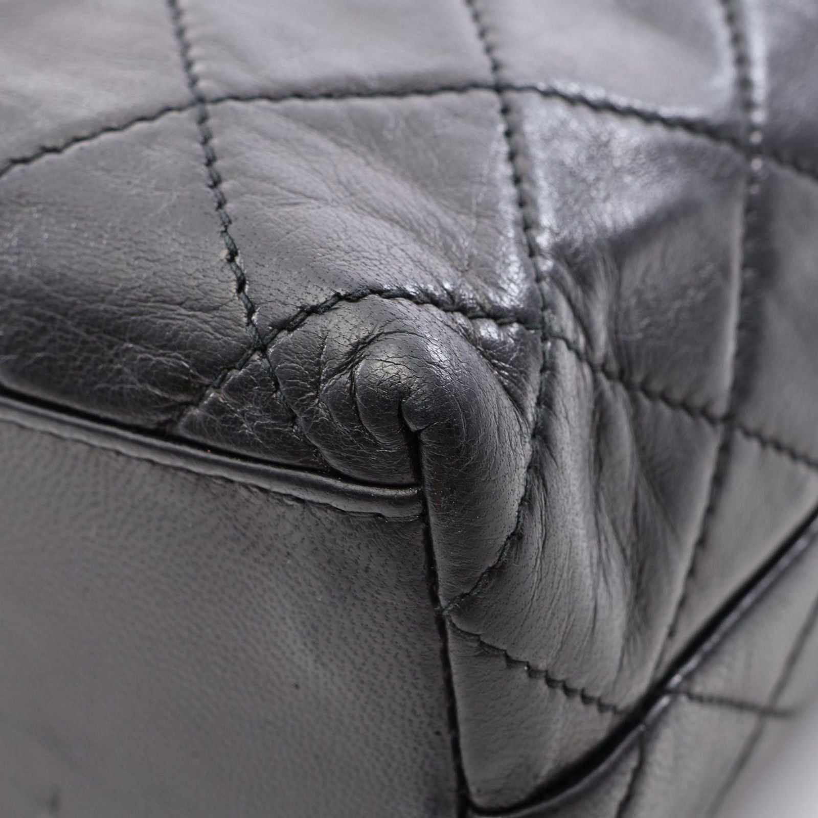 Chanel Shoulder Bag Quilted Black Lambskin — view 7