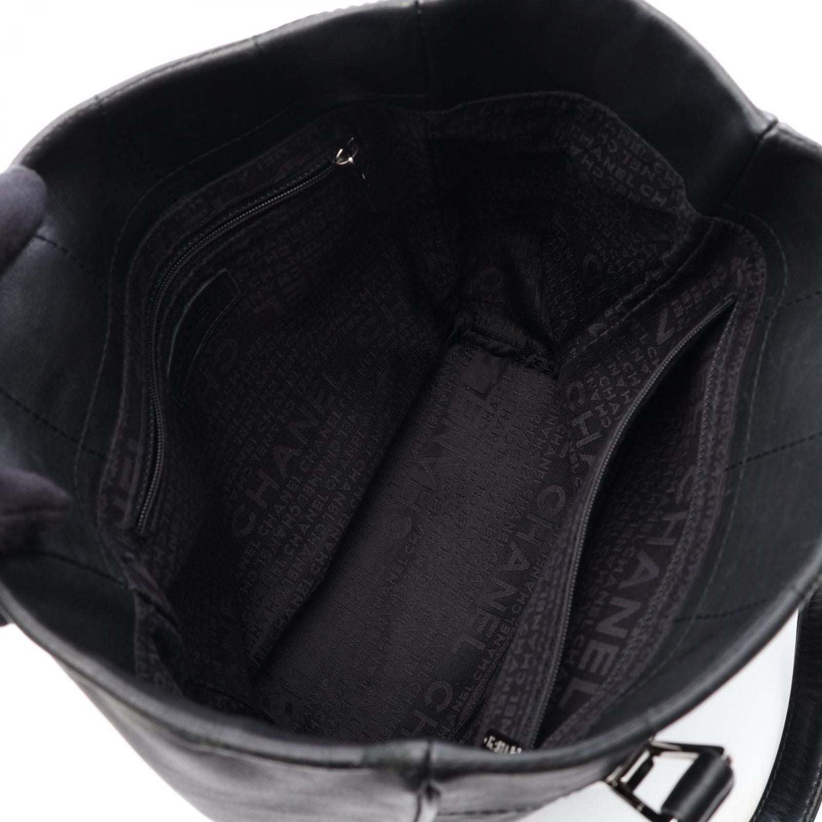Chanel Tote Choco Bar Black Lambskin — view 3