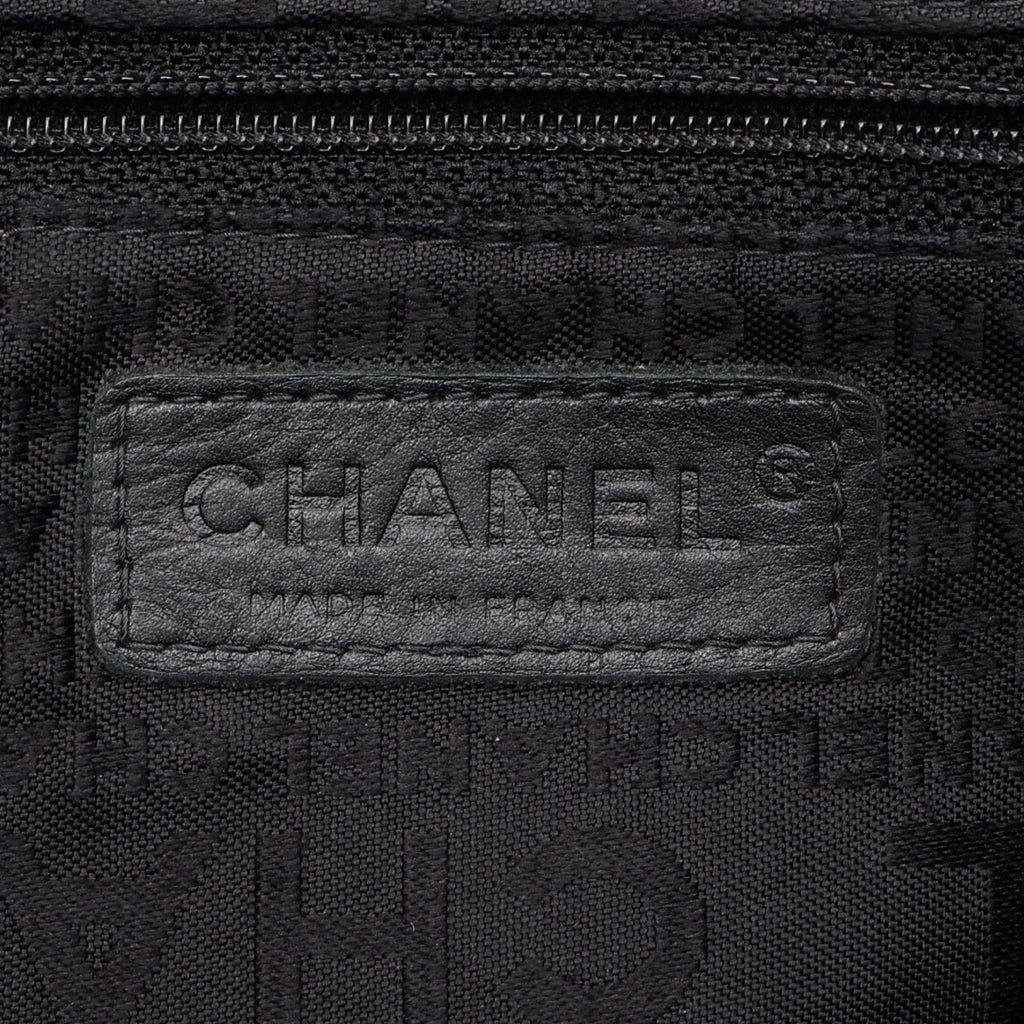 Chanel Tote Choco Bar Black Lambskin — view 4