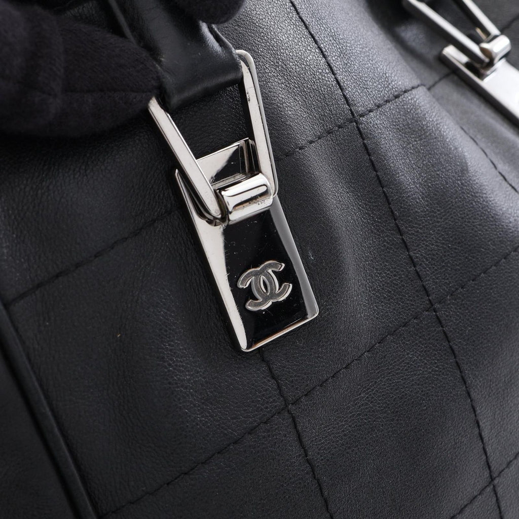 Chanel Tote Choco Bar Black Lambskin — view 9
