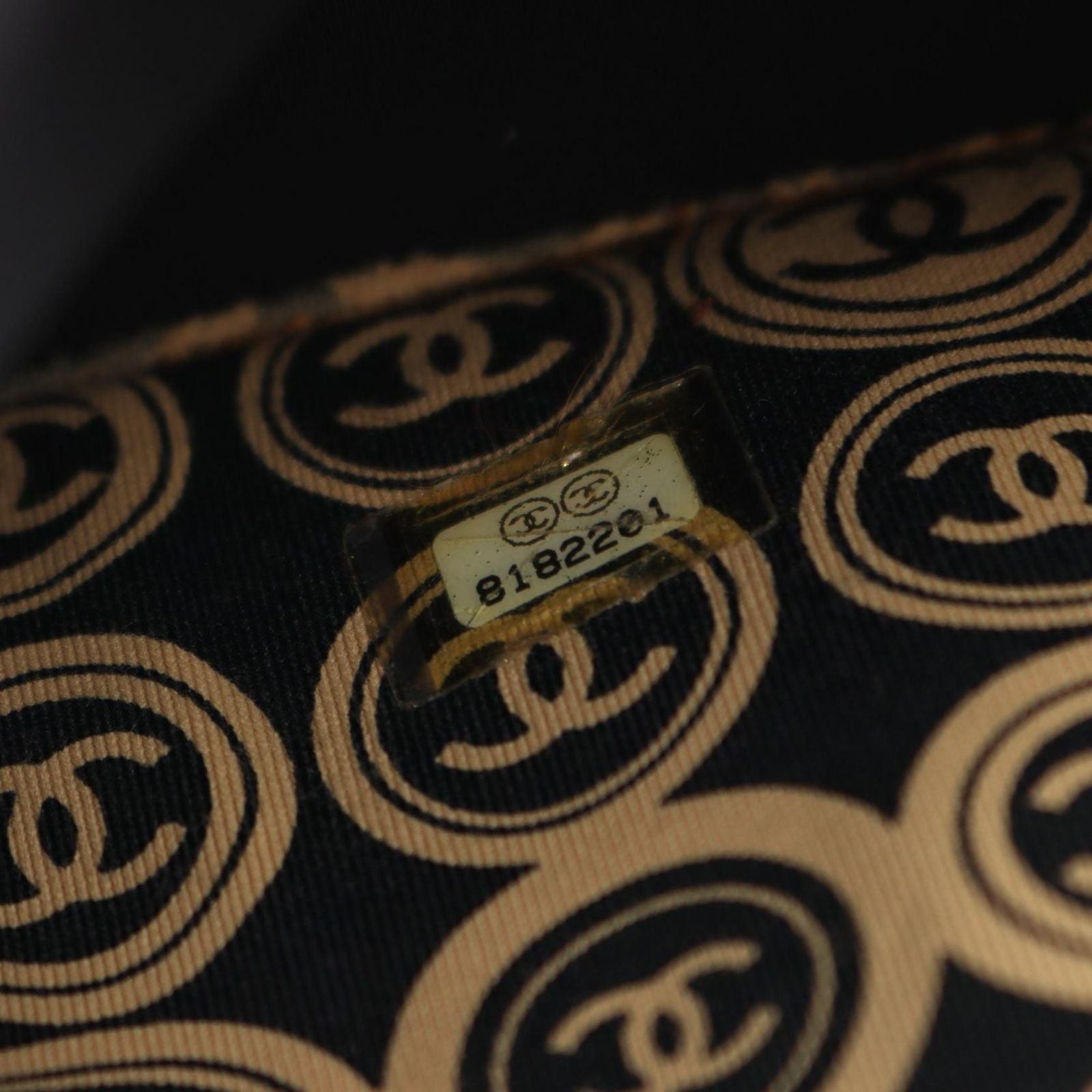 Chanel Handbag CC Logo Black Beige Leather — view 5