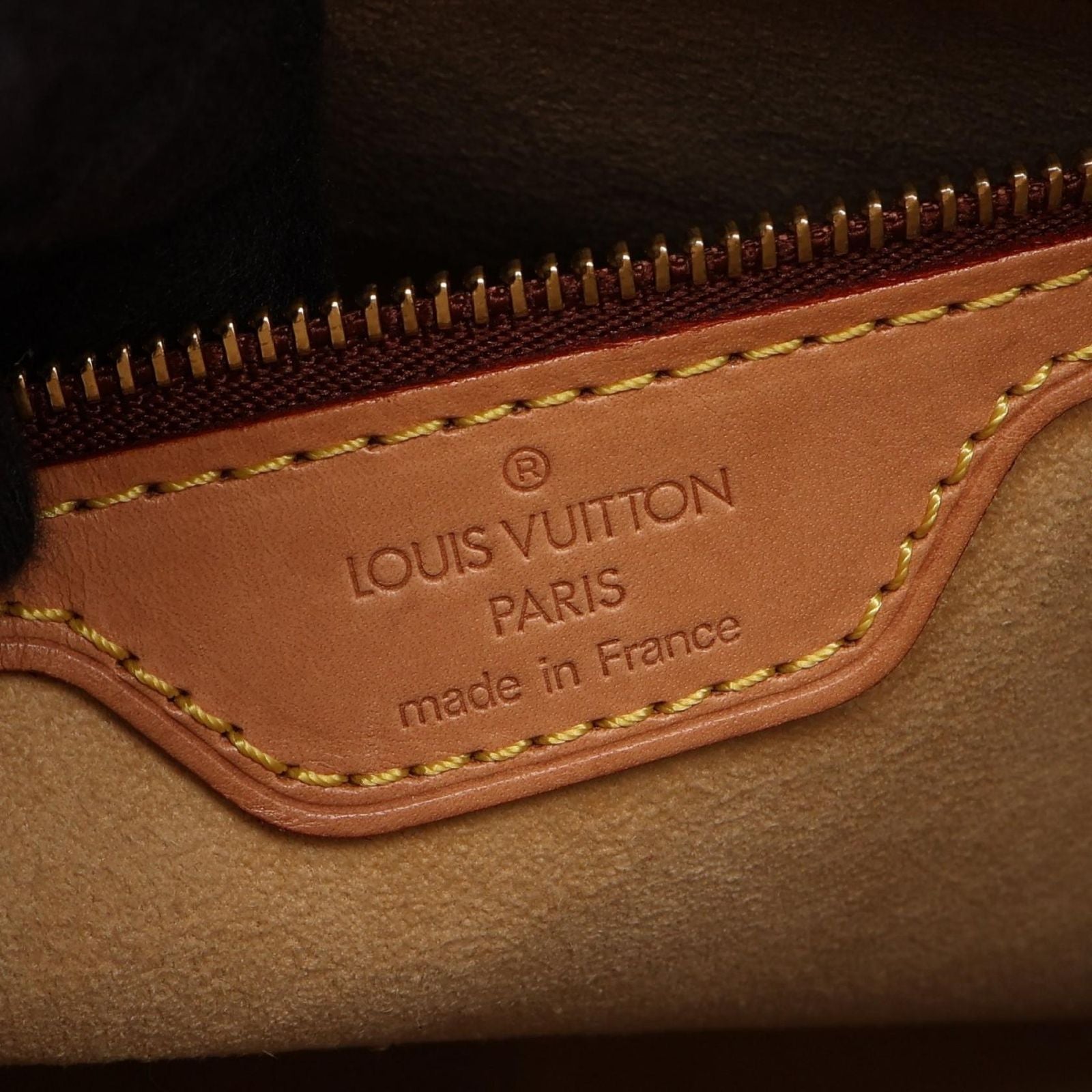 Louis Vuitton Shoulder Bag Looping GM Canvas Leather — view 4