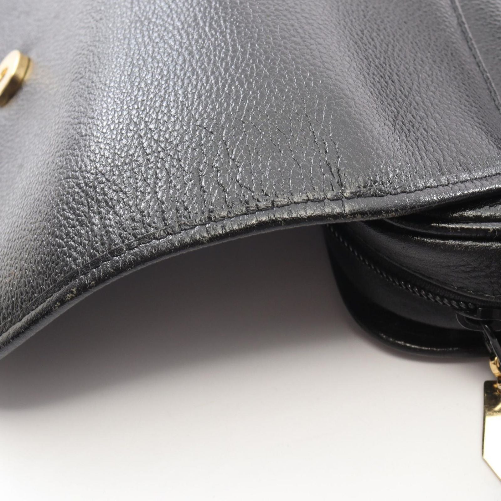 Saint Laurent Shoulder Bag Logo Black Leather — view 8