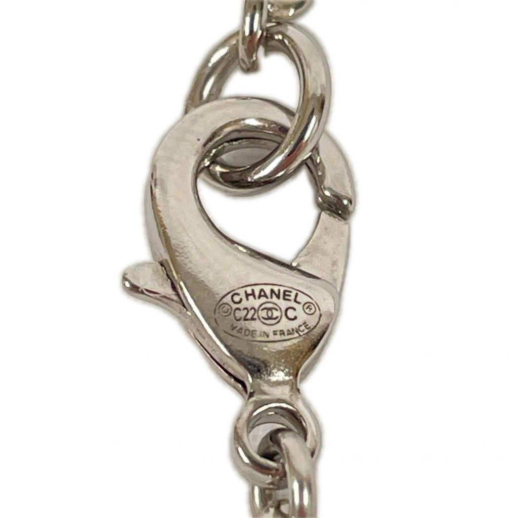 Chanel CC Logo Round Necklace Circle Silver — view 5