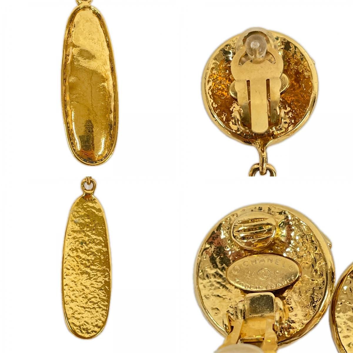 Chanel Earrings Plated Gold — view 9
