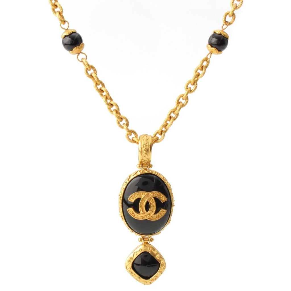 Chanel Black Stone CC Logo Necklace Gold