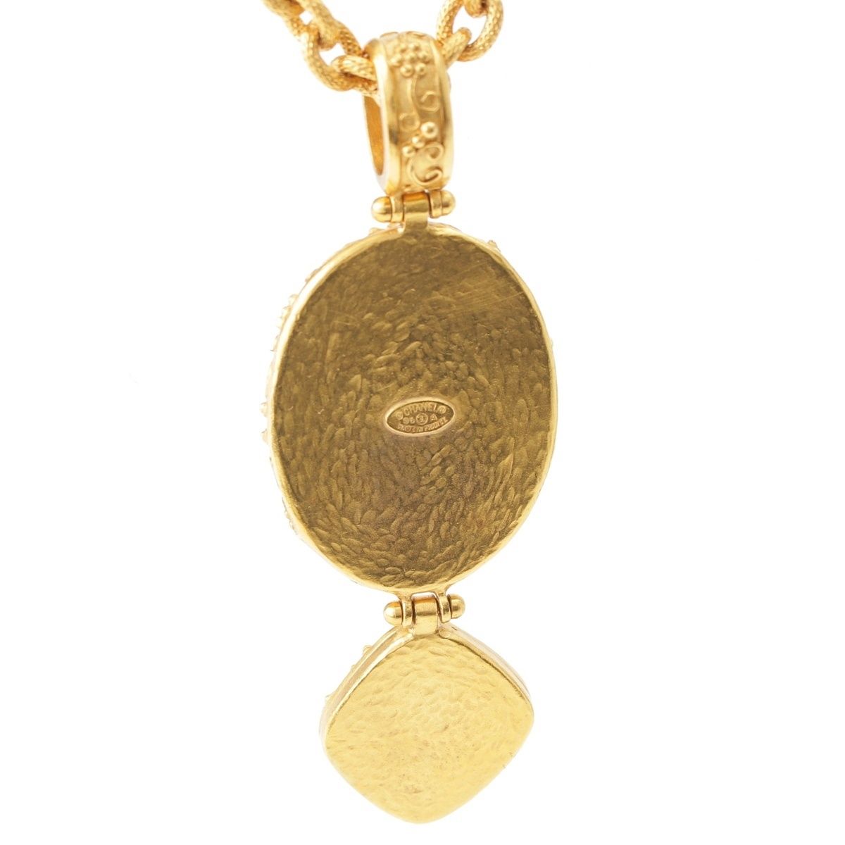 Chanel Black Stone CC Logo Necklace Gold — view 5