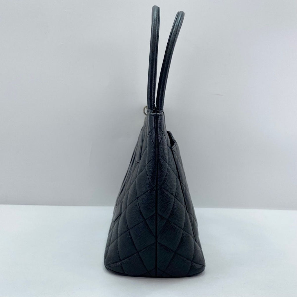 Chanel Tote Reissue Black — view 5