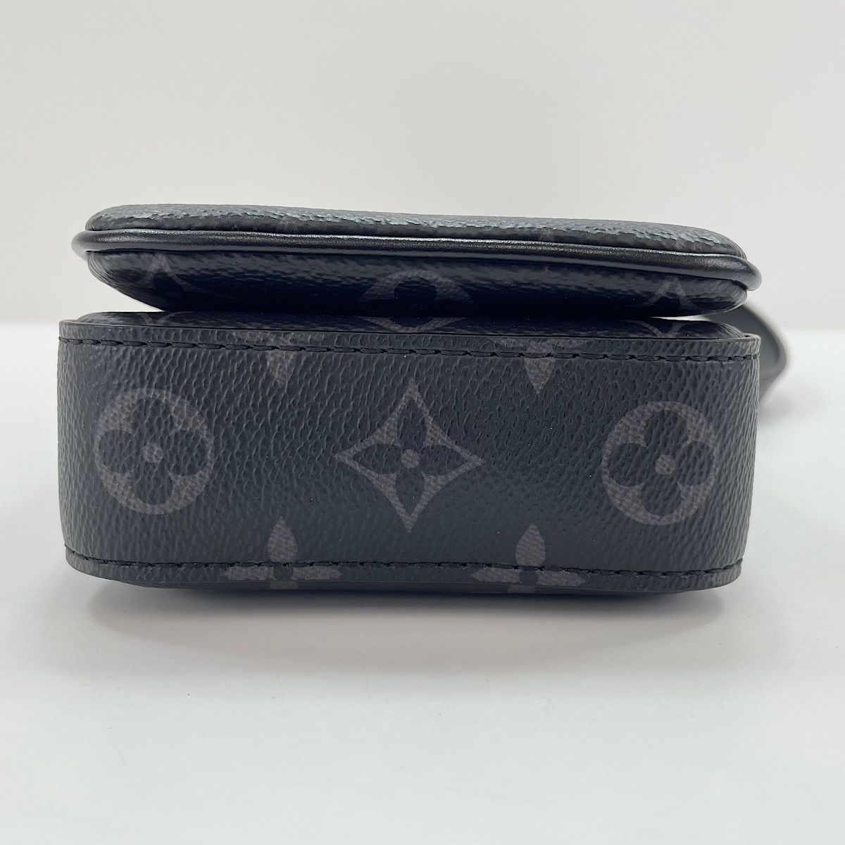 Louis Vuitton Shoulder Bag S Lock Vertical Wearable — view 7