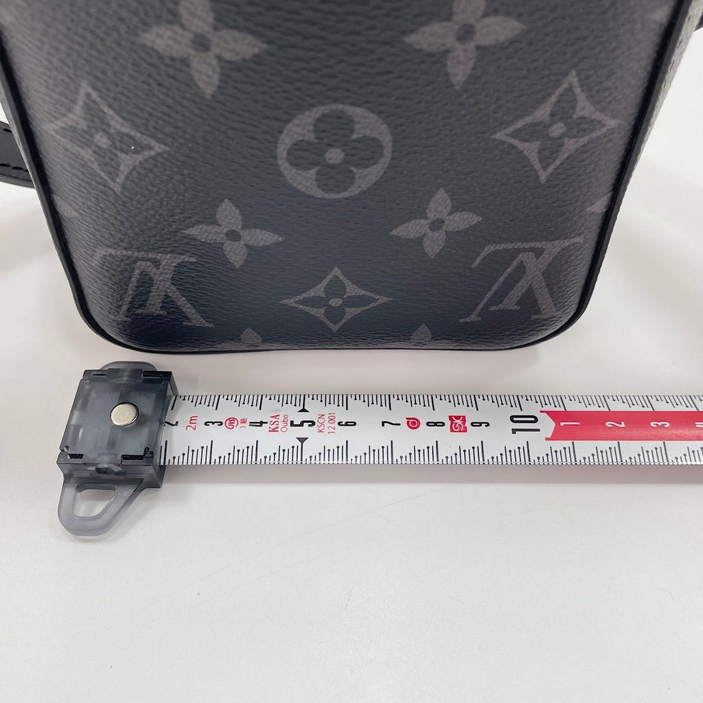 Louis Vuitton Shoulder Bag S Lock Vertical Wearable — view 4