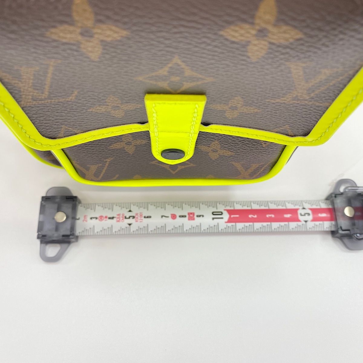 Louis Vuitton Shoulder Bag Christopher Wearable — view 4