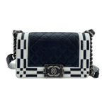 Chanel Shoulder Bag Boy Small — view 2