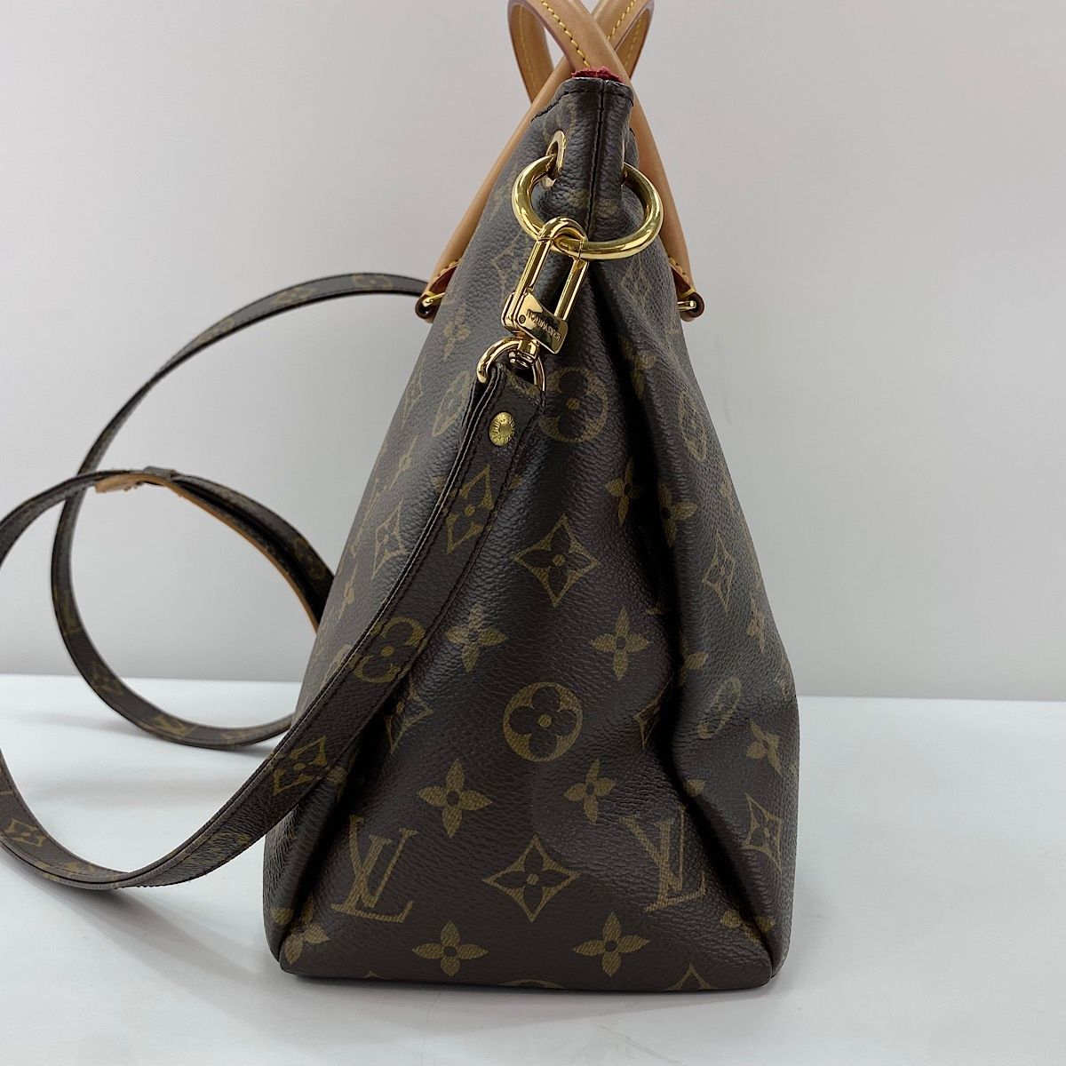 Louis Vuitton Handbag Pallas — view 6