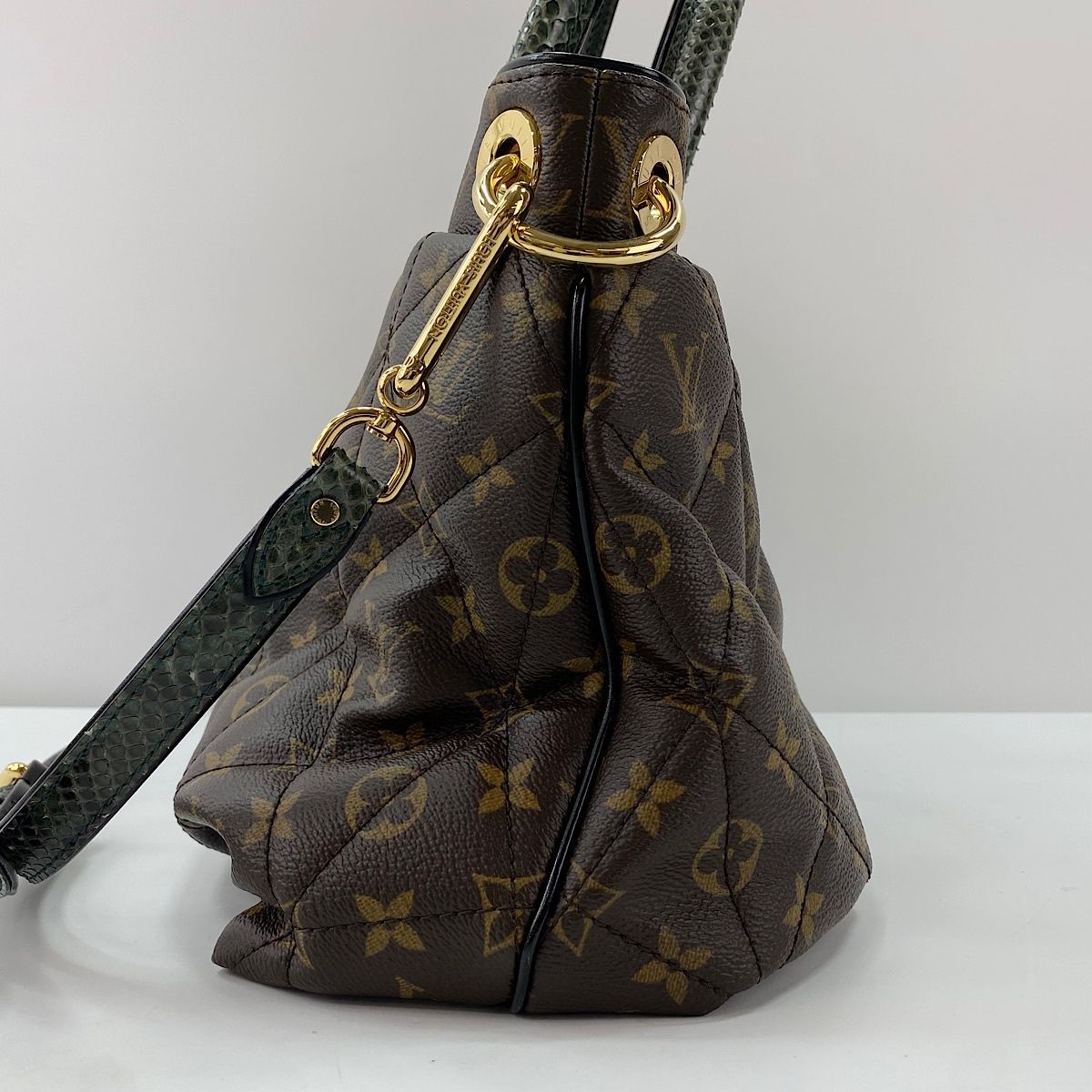 Louis Vuitton Handbag Etoile MM — view 6