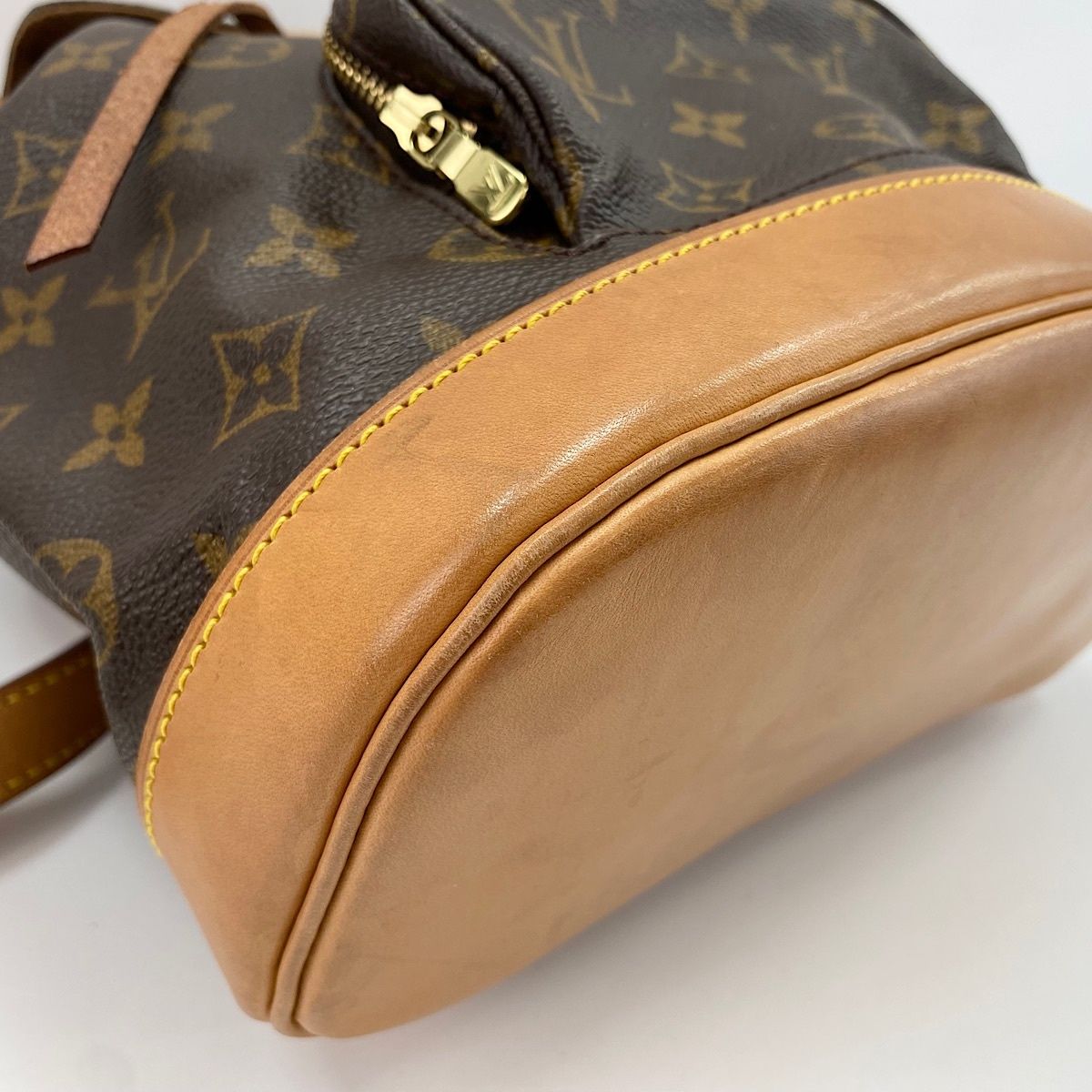 Louis Vuitton Backpack Montsouris MM — view 9