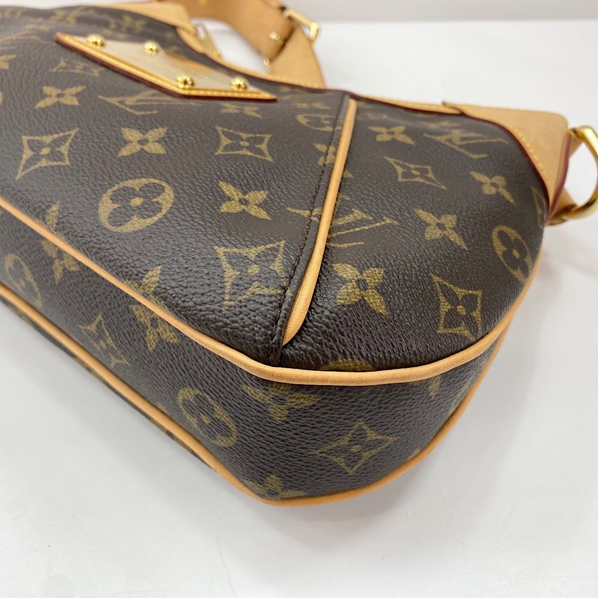 Louis Vuitton Shoulder Bag Thames PM — view 9