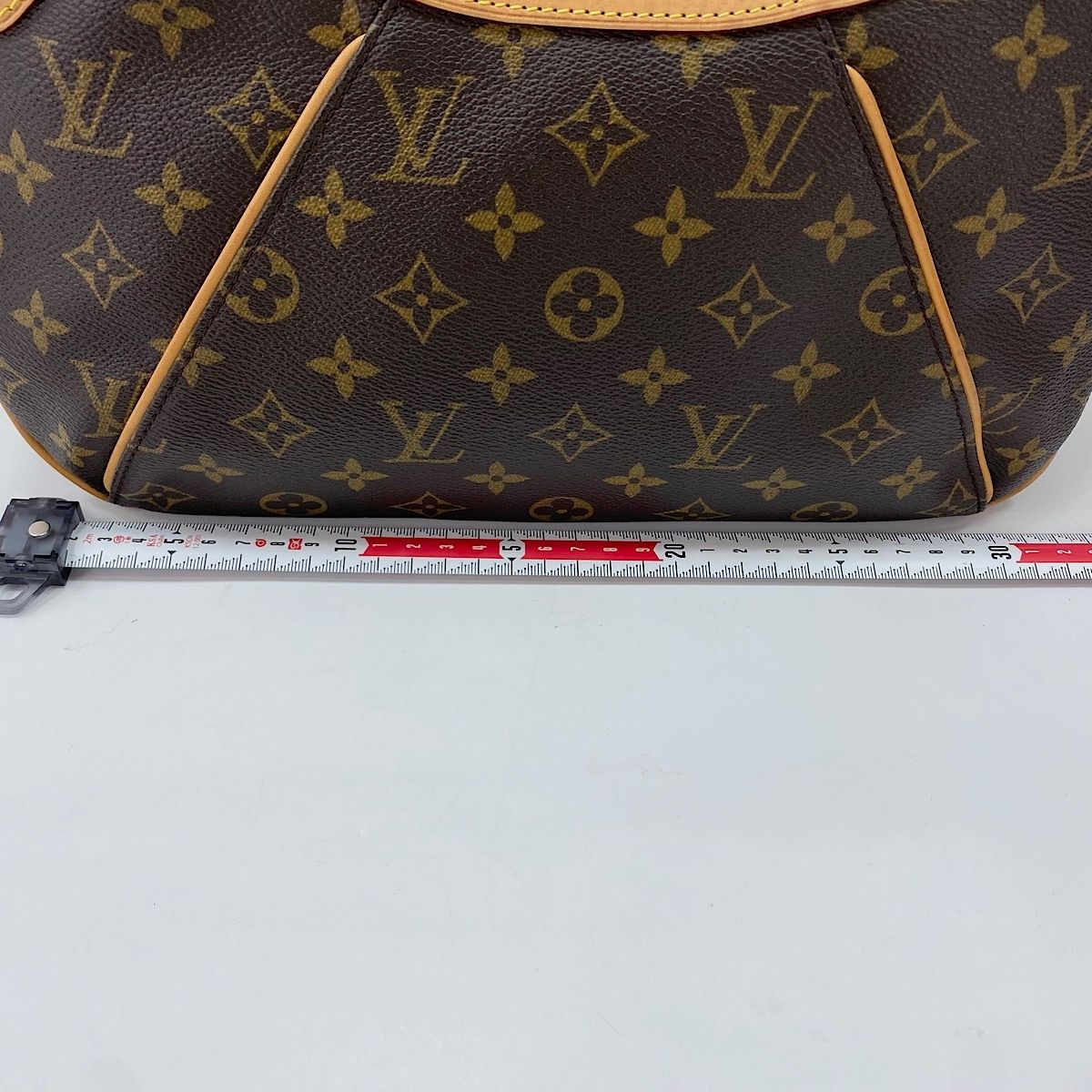 Louis Vuitton Shoulder Bag Thames PM — view 4
