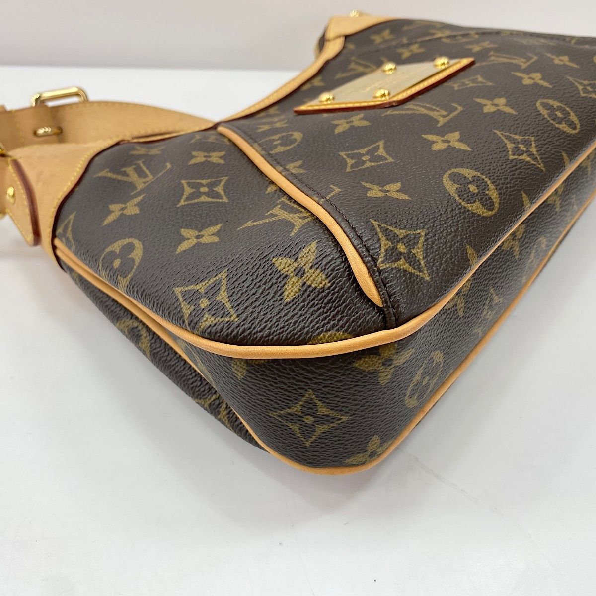 Louis Vuitton Shoulder Bag Thames PM — view 8