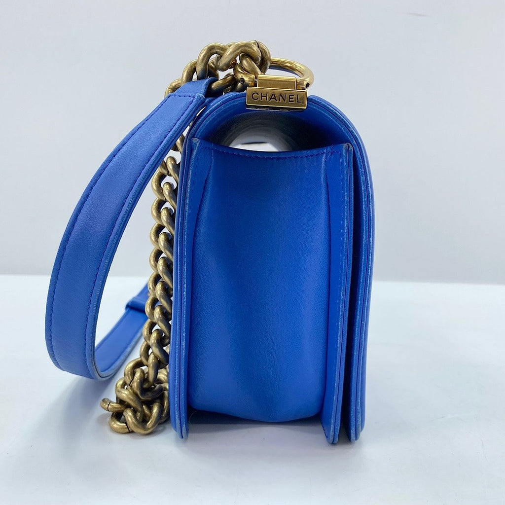 Chanel Shoulder Bag — view 6