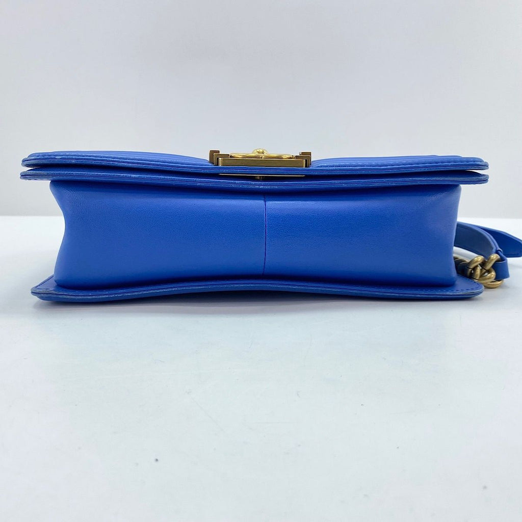Chanel Shoulder Bag — view 7