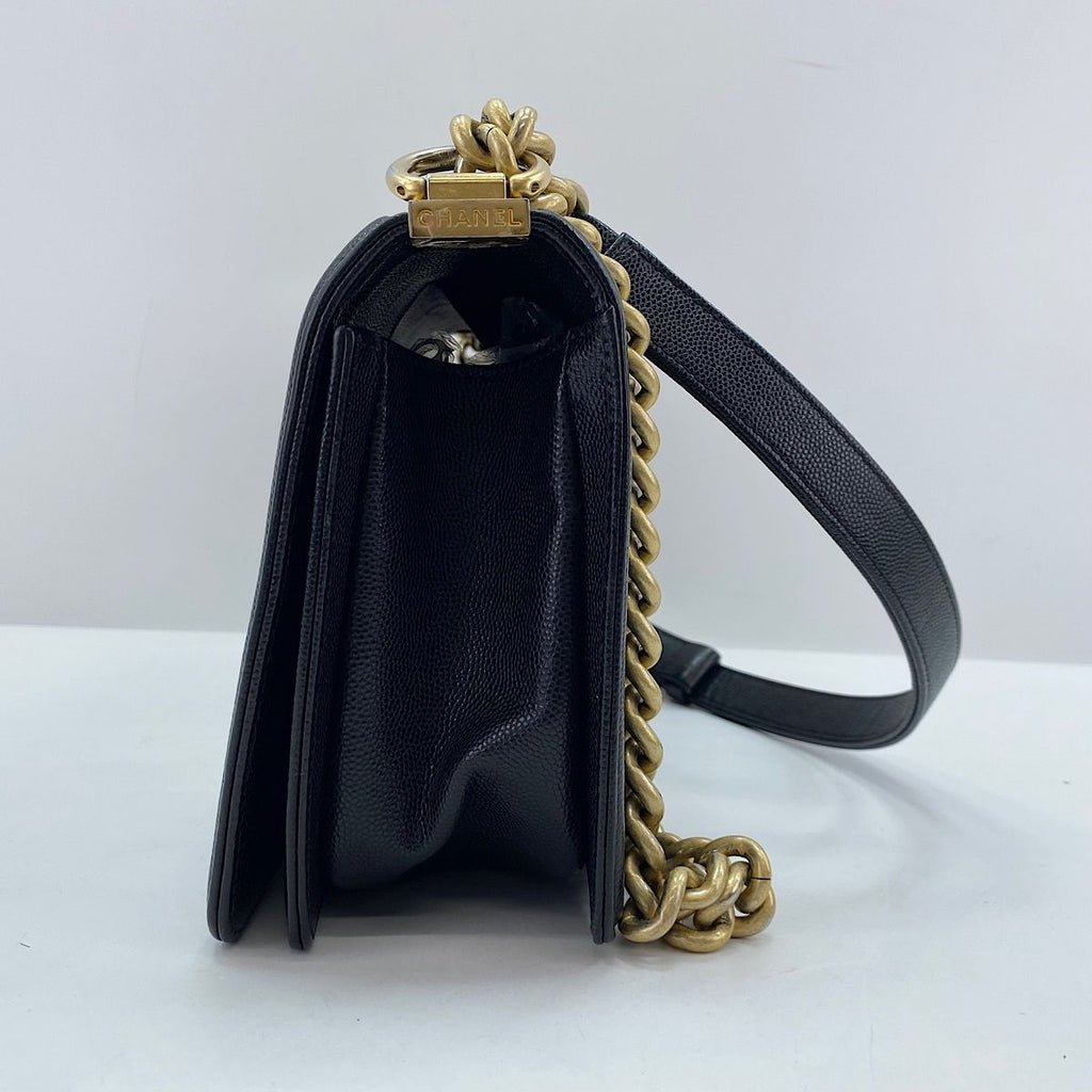 Chanel Shoulder Bag Boy 25 — view 5