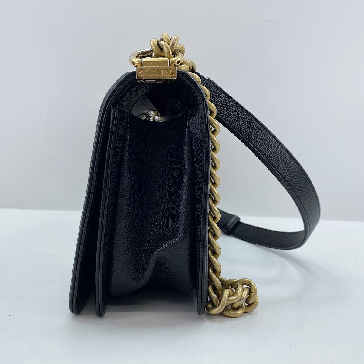 Chanel Shoulder Bag Boy 25 — view 5