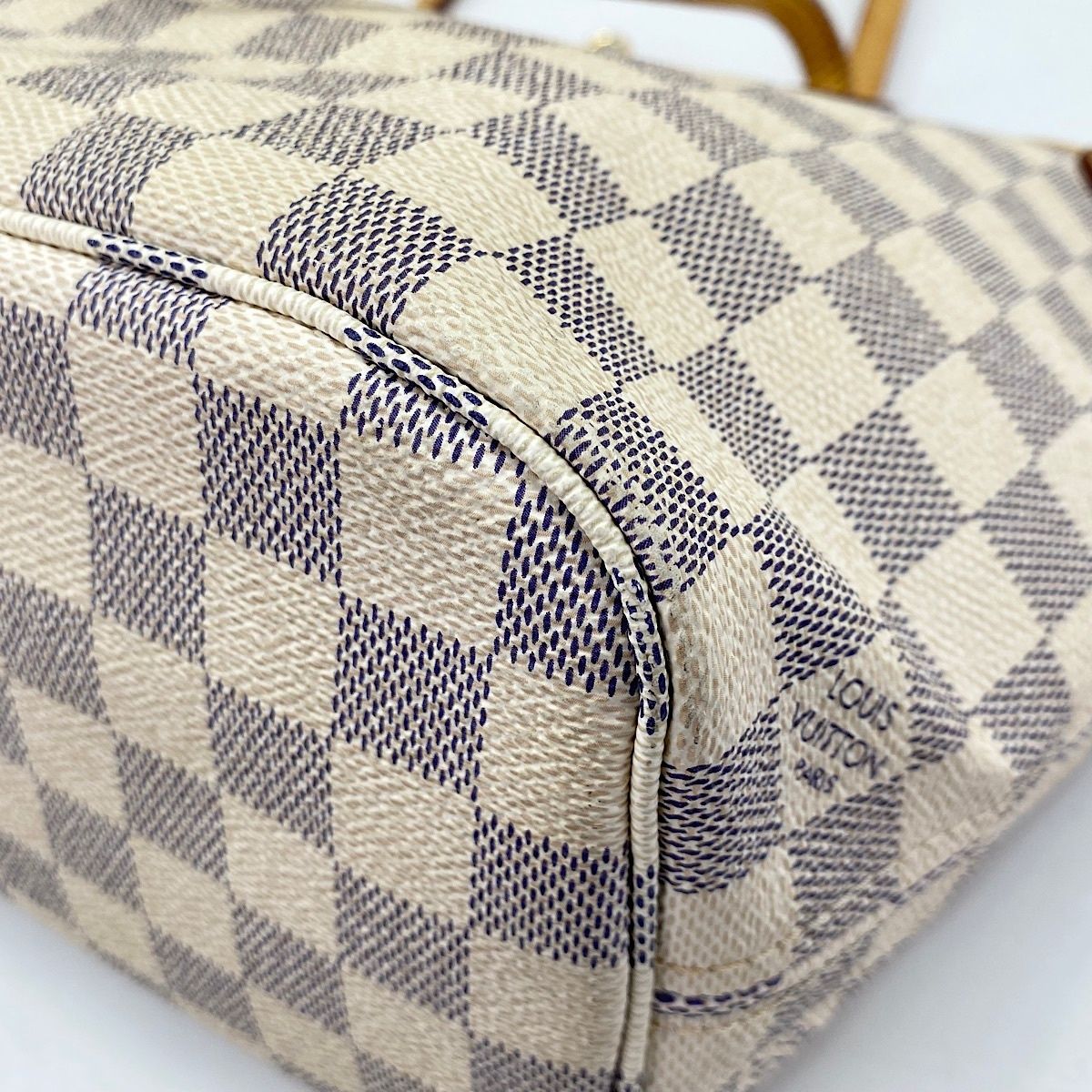 Louis Vuitton Tote Neverfull PM — view 8