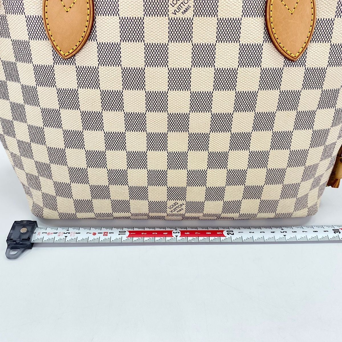 Louis Vuitton Tote Neverfull PM — view 4