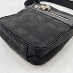 Chanel Shoulder Bag New Travel Line — view 9