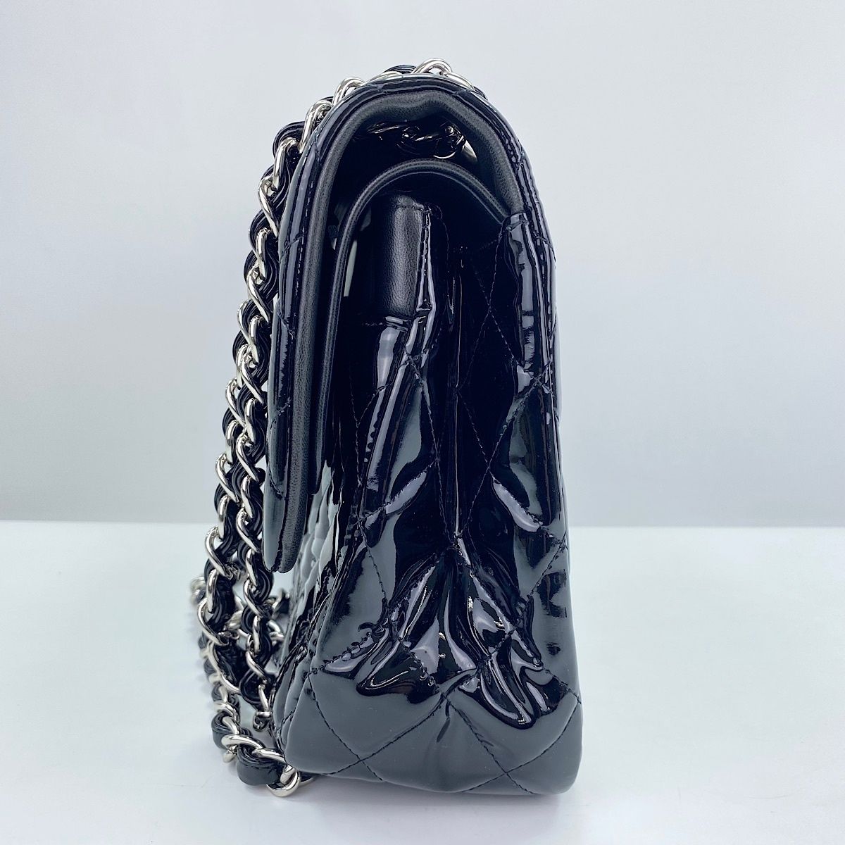 Chanel Shoulder Bag Quilted 30 — view 5