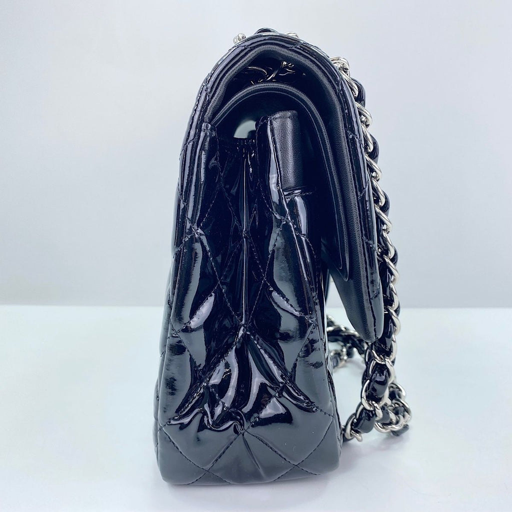 Chanel Shoulder Bag Quilted 30 — view 6