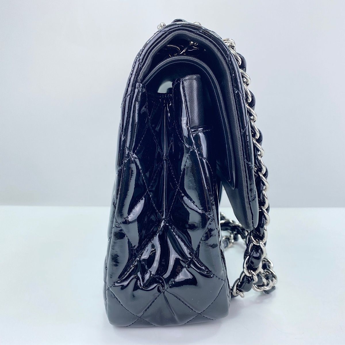 Chanel Shoulder Bag Quilted 30 — view 6