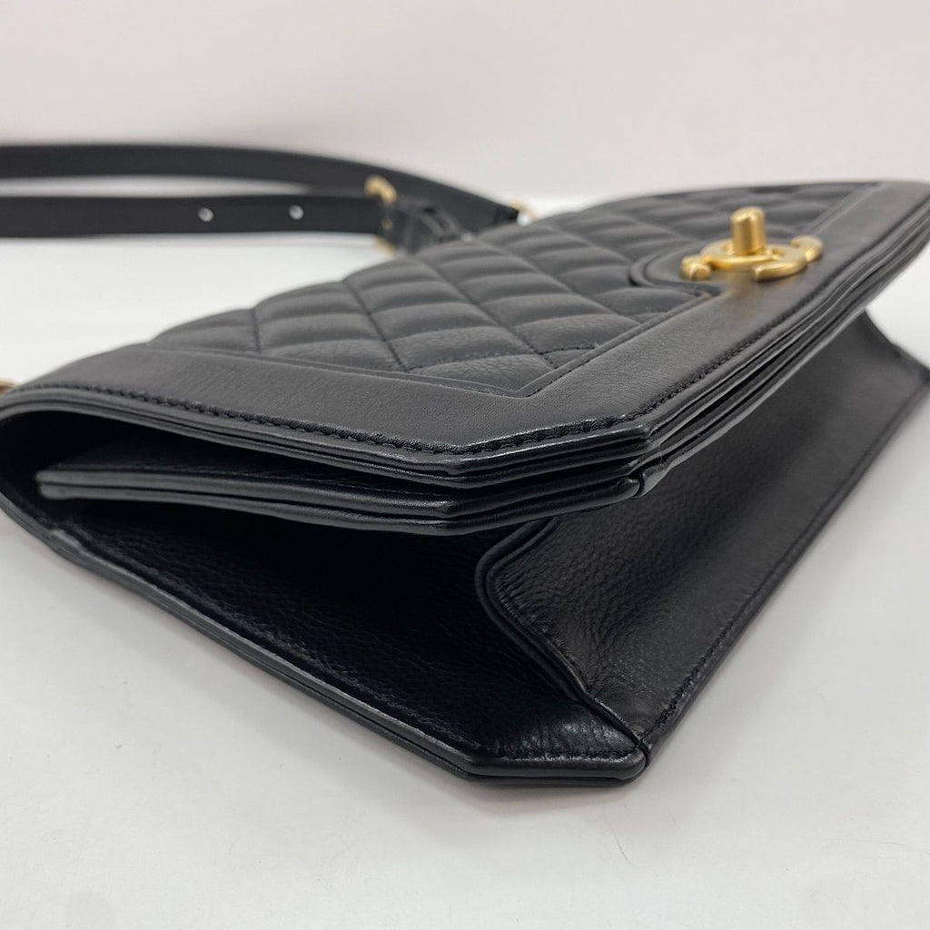 Chanel Shoulder Bag Quilted 25 — view 8