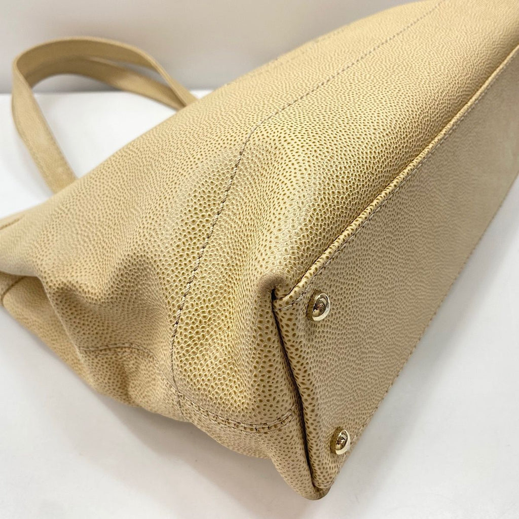 Chanel Tote Beige — view 8