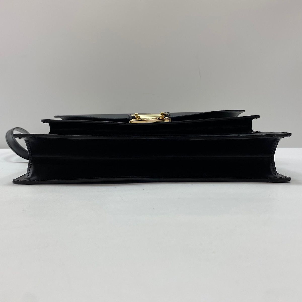 Louis Vuitton Handbag Monceau — view 7