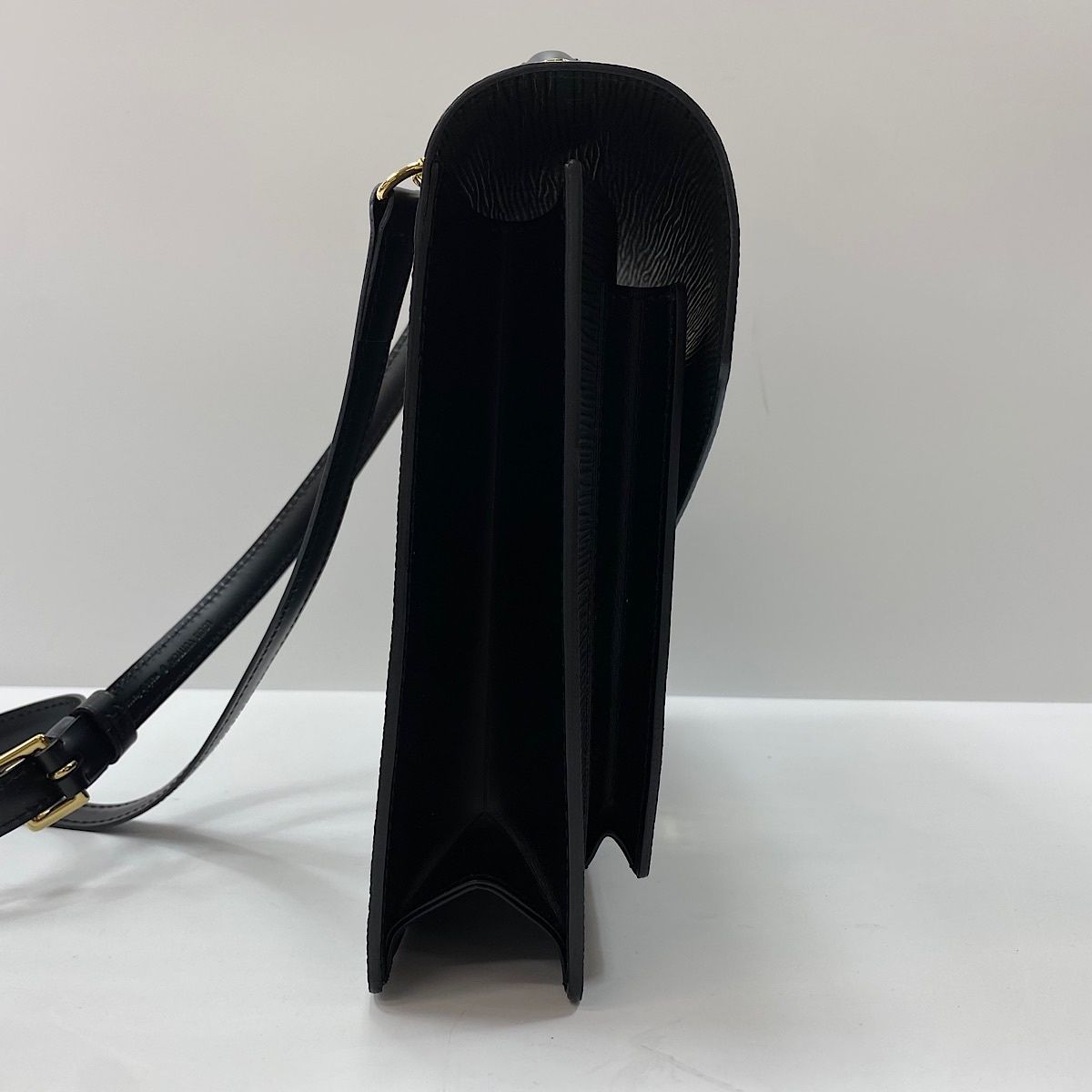 Louis Vuitton Handbag Monceau — view 6