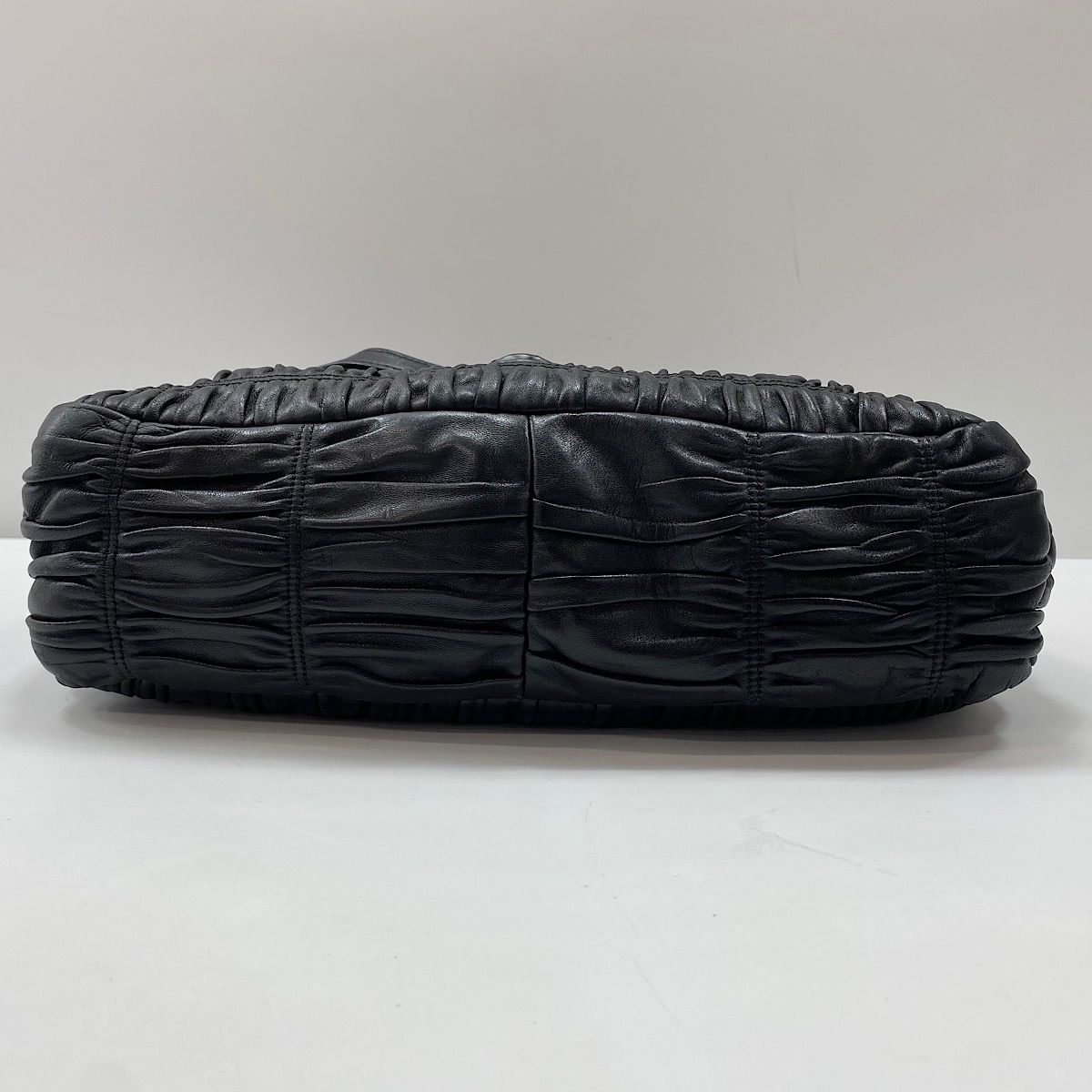 Prada Tote Black — view 7