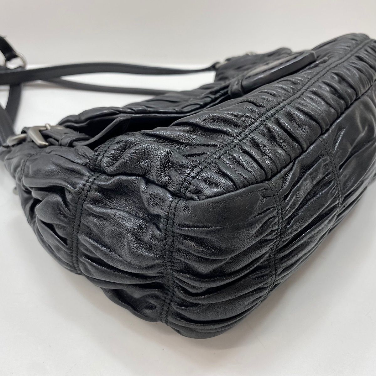 Prada Tote Black — view 8