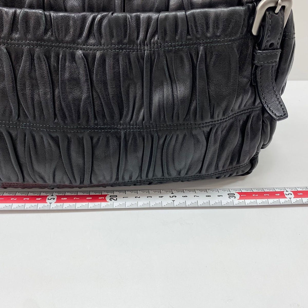 Prada Tote Black — view 4