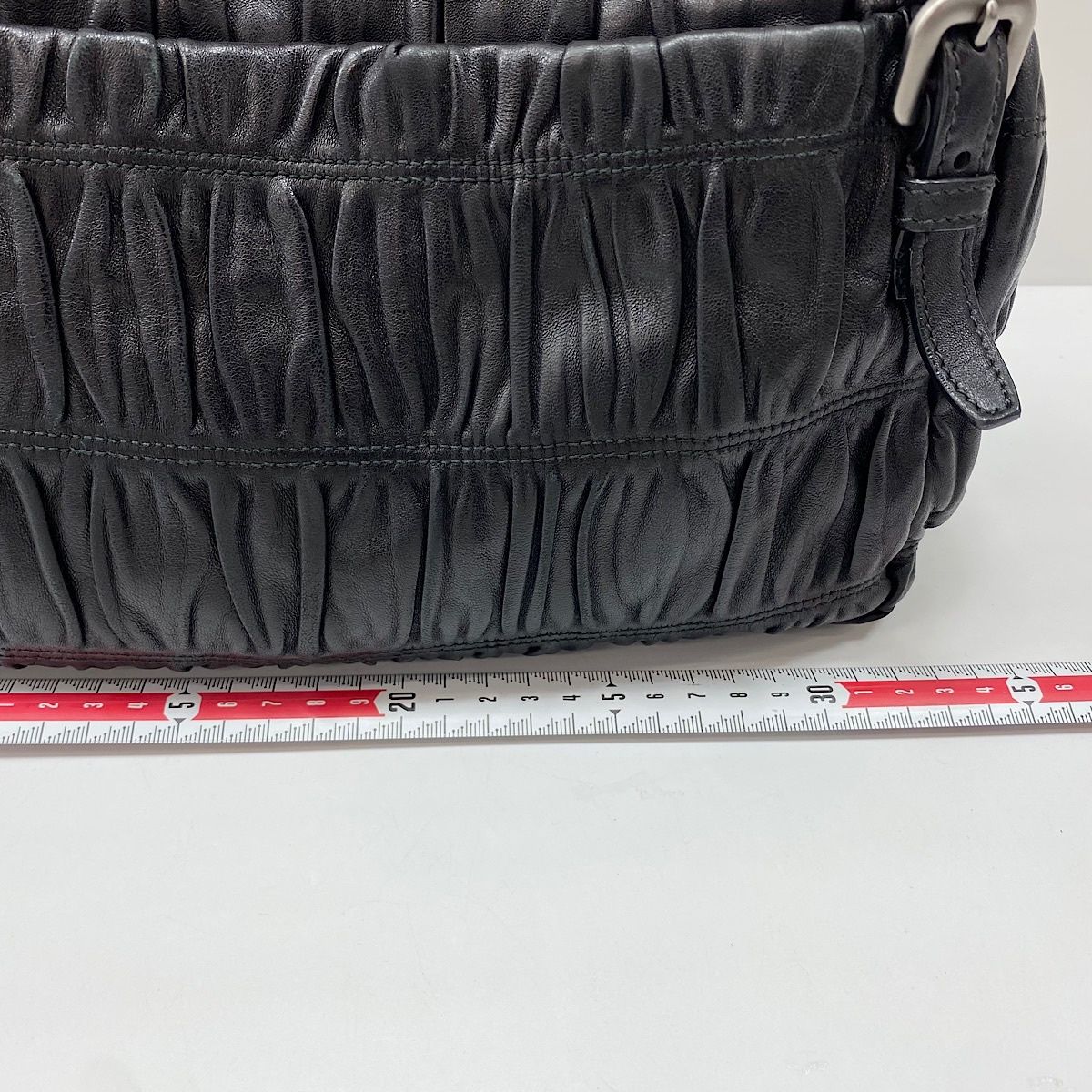 Prada Tote Black — view 4
