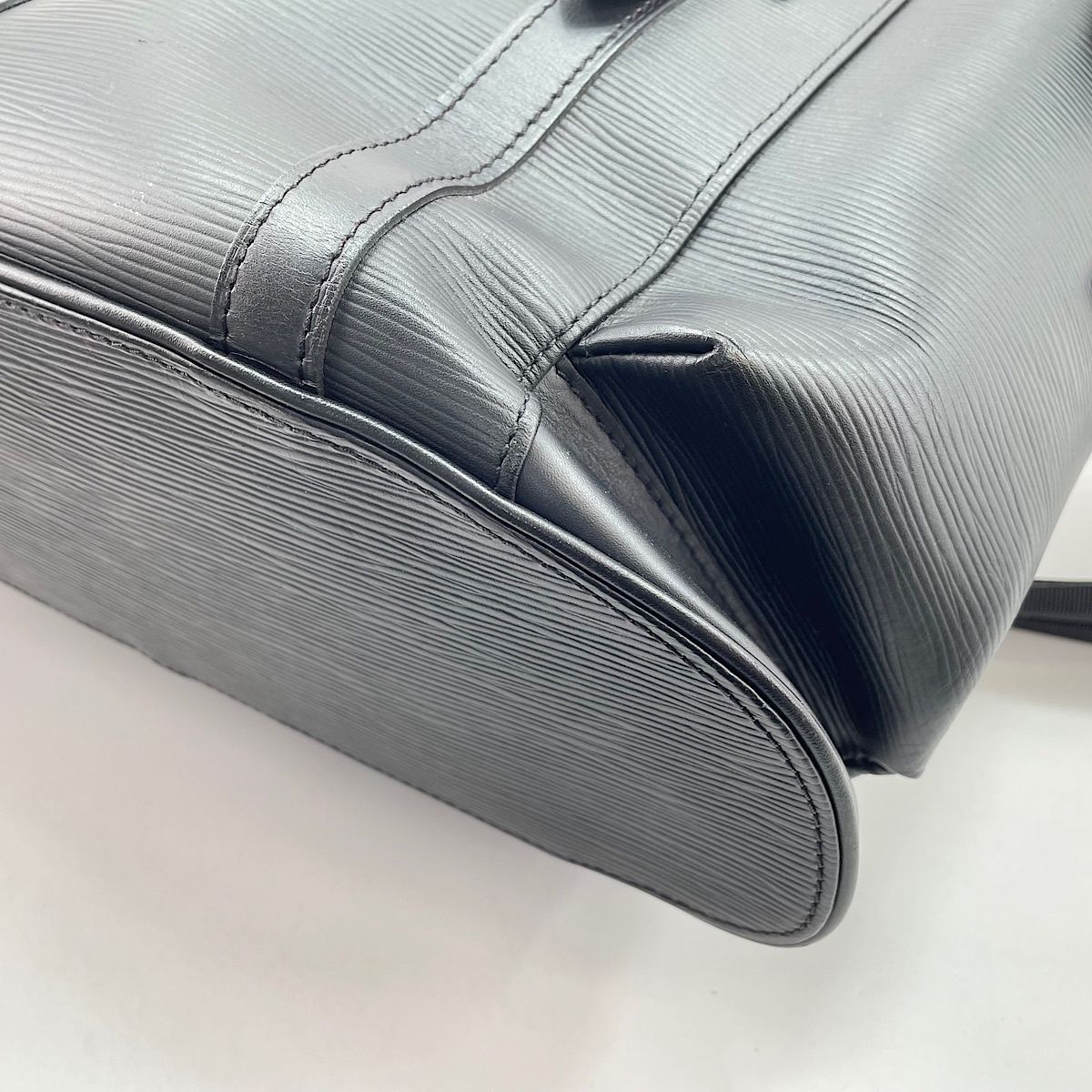 Louis Vuitton Backpack Christopher MM — view 9