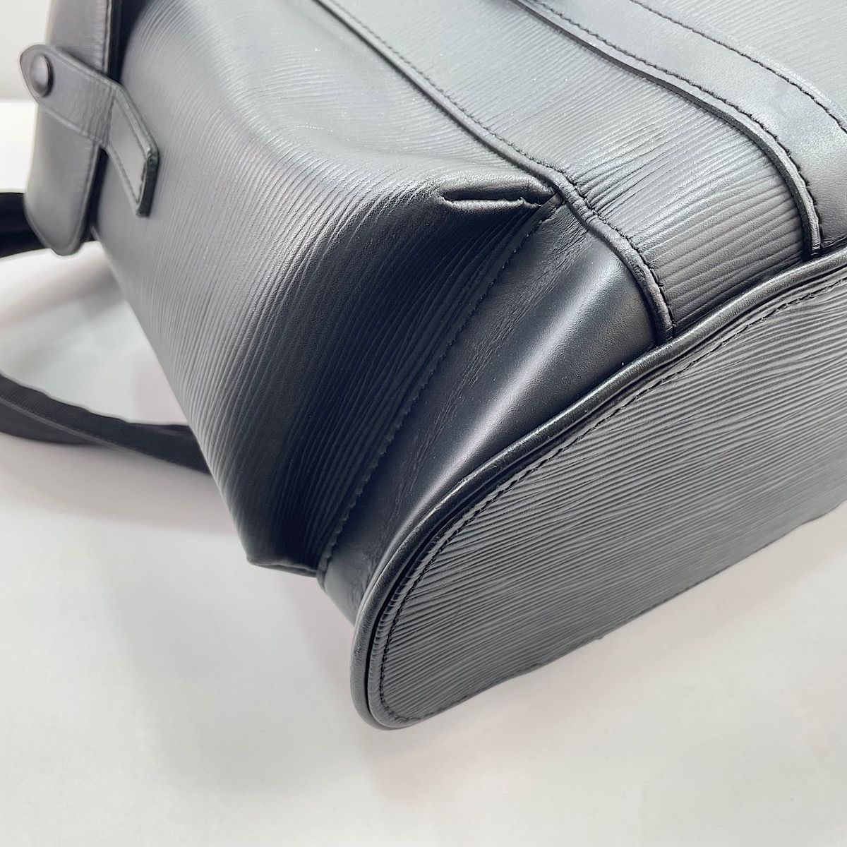 Louis Vuitton Backpack Christopher MM — view 8