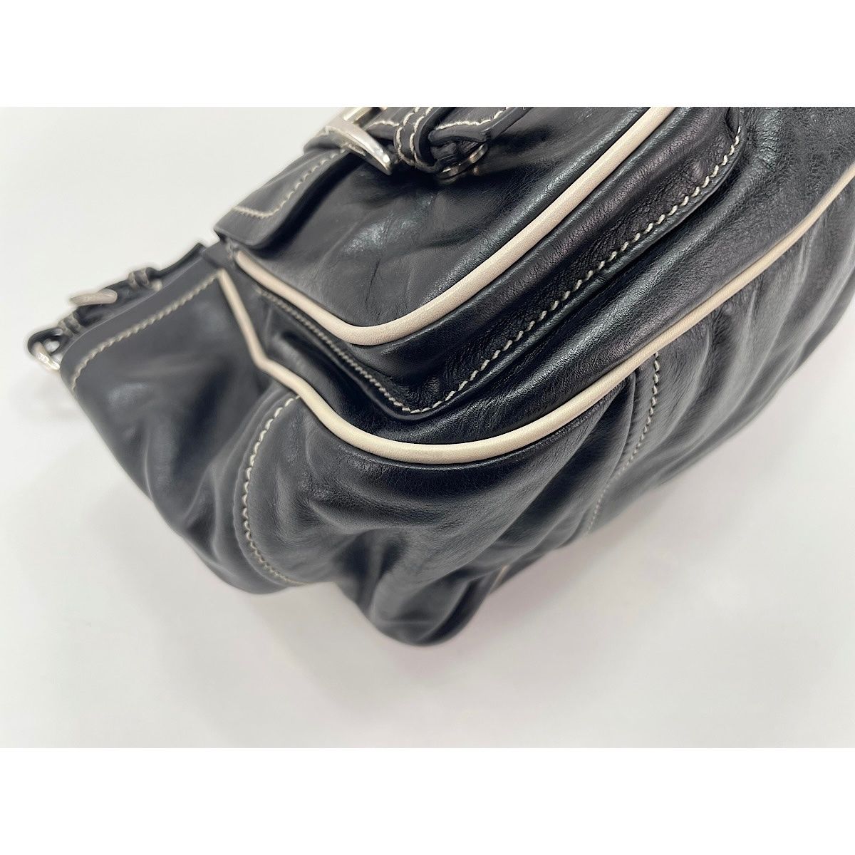 Prada Tote Black — view 8