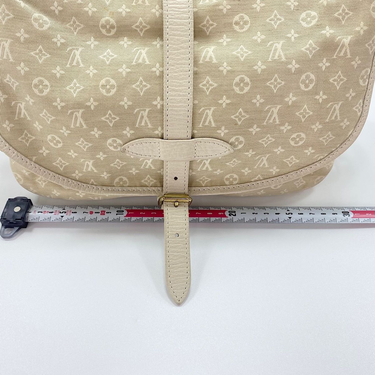 Louis Vuitton Shoulder Bag Saumur 30 — view 4