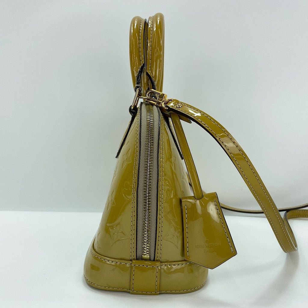 Louis Vuitton Handbag Alma BB — view 5