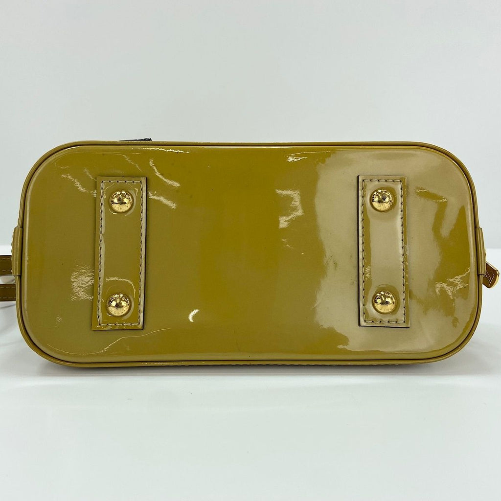 Louis Vuitton Handbag Alma BB — view 7