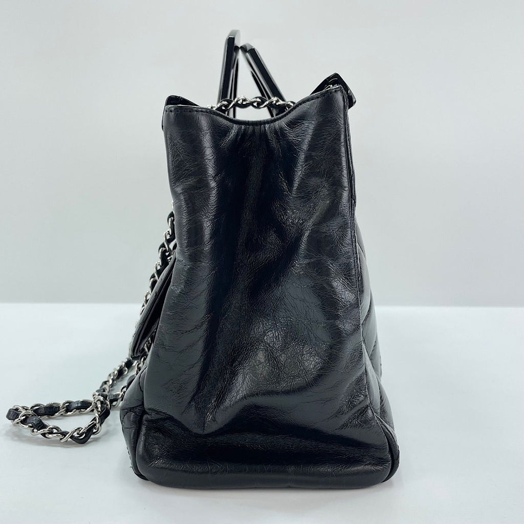 Chanel Tote CC Delivery — view 4