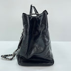 Chanel Tote CC Delivery — view 4